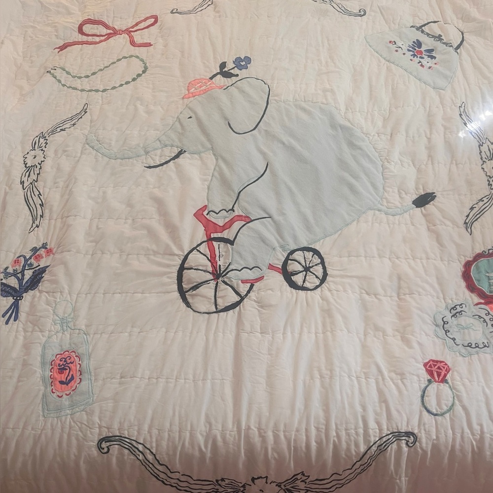 CRATE & BARREL KIDS FULL SIZE WHIMSICAL QUILT